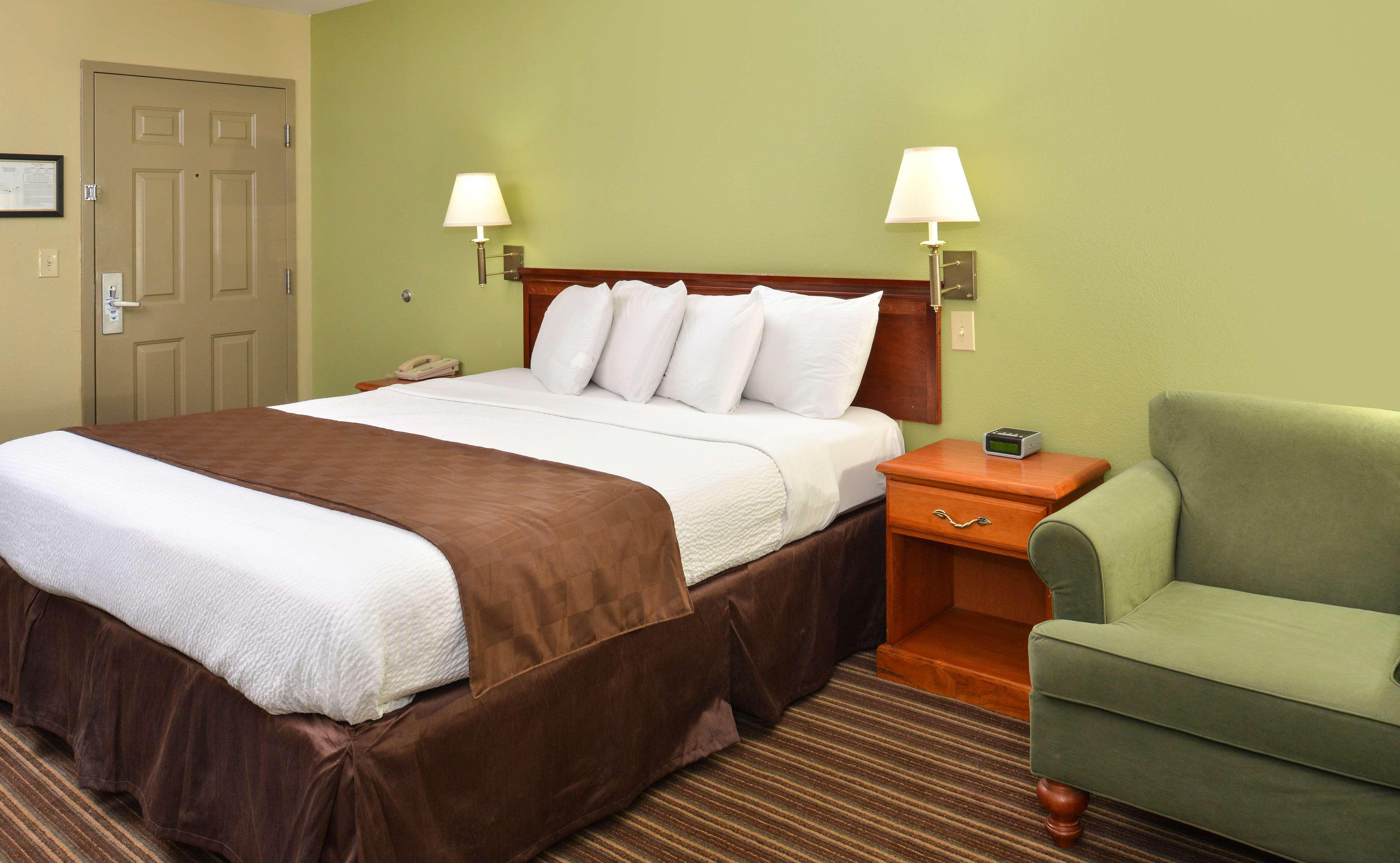 Americas Best Value Inn And Suites Little Rock Exterior photo