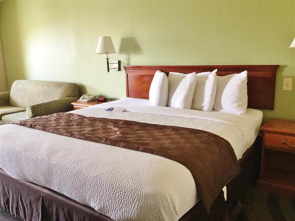 Americas Best Value Inn And Suites Little Rock Room photo